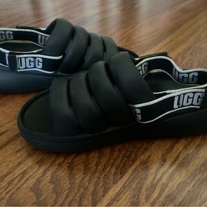 UGG Sports Yeah! Slide Big Kids Sz 4 - Women Sz 5.5/6